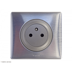 Prise de courant 2P+T Surface Céliane Complet Aluminium - Avec griffes - CCA010G