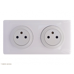 Double prise de courant 2P+T Surface Céliane Complet Blanc - Sans griffes - CCB013