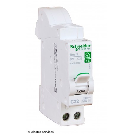 Disjoncteur 1P+N 32A courbe C Schneider Resi9 XE R9EFC632 embrochable