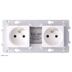 Prise Hager Essensya WE122 double 2P+T 16A blanc